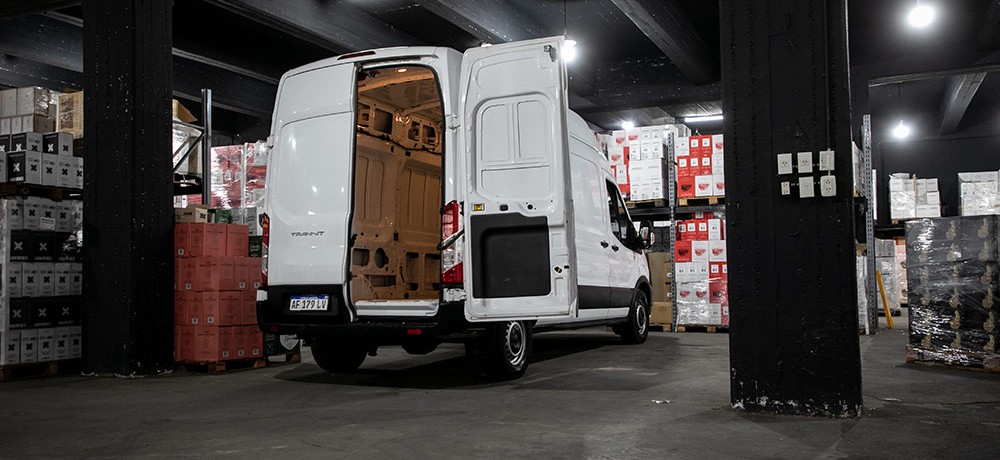 4 Ventajas competitivas de la Ford Transit Van en el transporte de mercancías